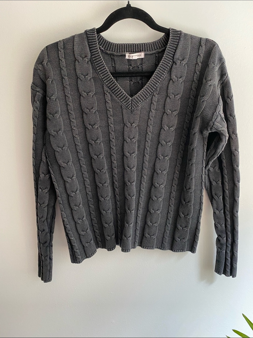 V-Neck Faded Cable Knit Cotton Sweater in Charcoal Gray. Size S
